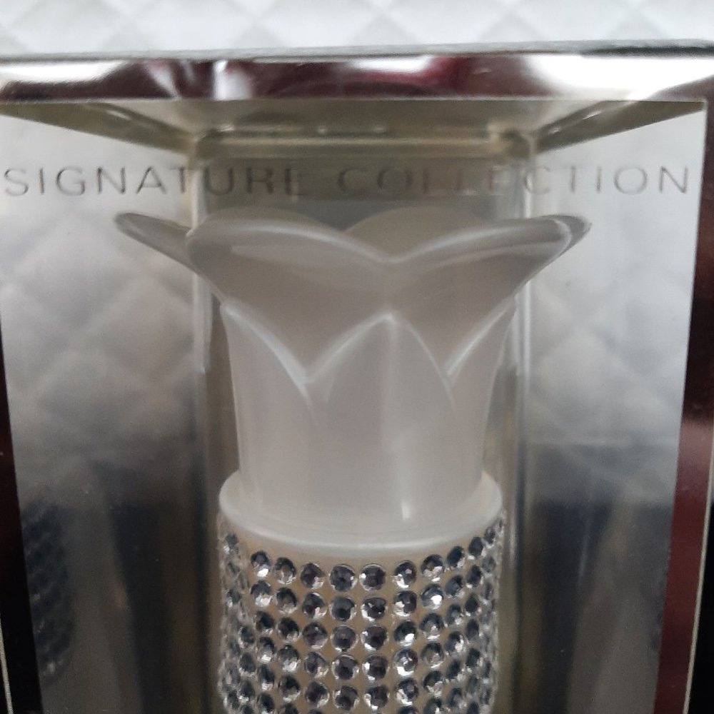 Bath & Body Works Sparkle Wallflower with Japanese Cherry Refill - Picture 3 of 6